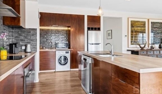 Amazing views over iconic Mount Beckworth.