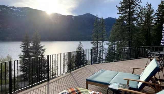 Amazing Views, Private lodge, Hot Tub and Sauna for a dreams vacation