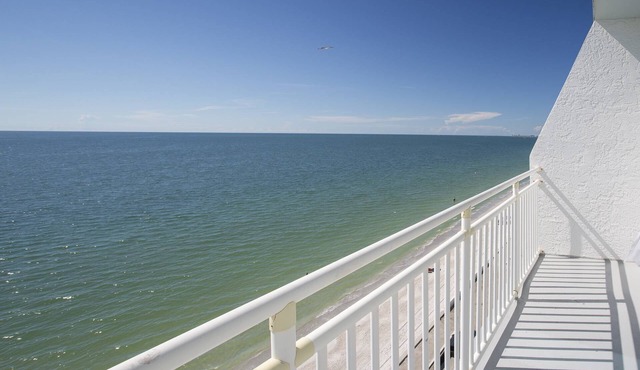 Amazing Views, Quiet Beach! Private Beachfront Balcony Off Master, & $400 in Free Fun Activities