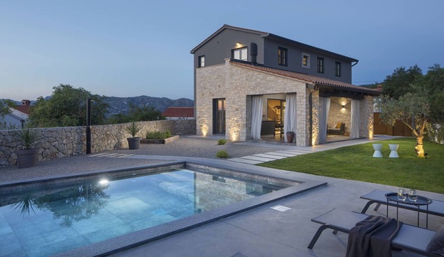 Amazing Villa Vizzani, with a Pool