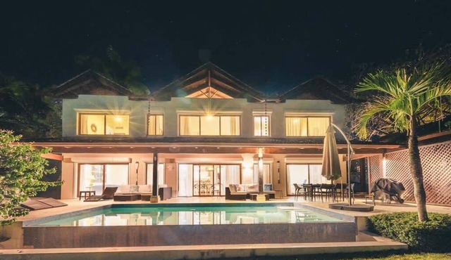 Amazing villa with brkfst included at Puerto Bahia C5