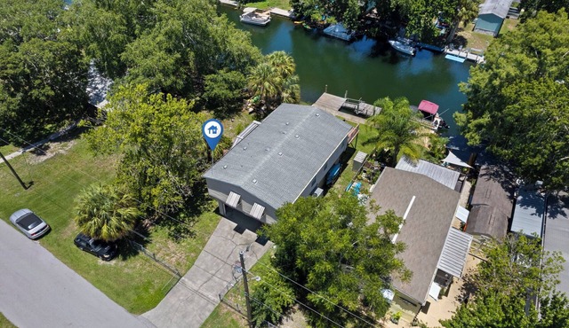 Amazing Waterfront House, Weeki Wachee - Use of Kayaks