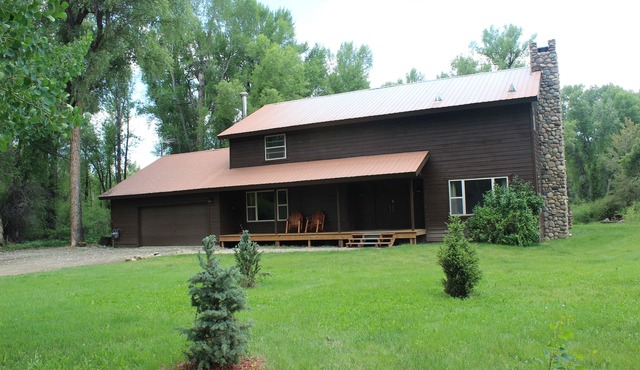 Amazingly serene private river front house awaits!