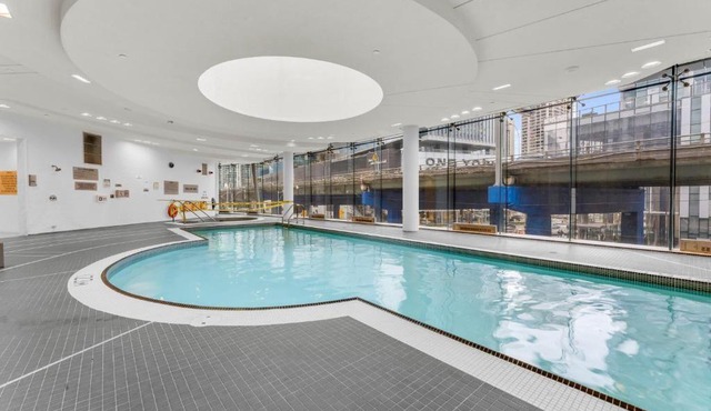 Amazingly Spacious 2-BR Condo in DT Toronto