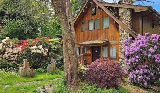 Ambassador Springs Resort - Weddings, Reunions, Retreats, Events - Pool Sauna EV