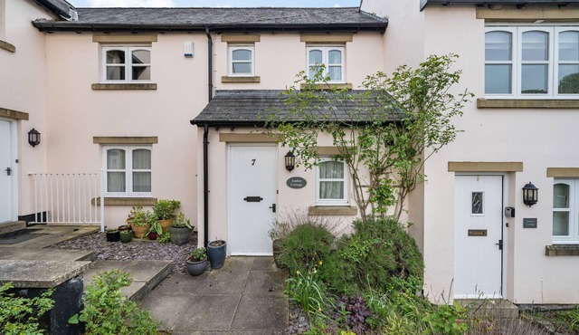 AMBER COTTAGE, pet friendly, with a garden in Cark In Cartmel