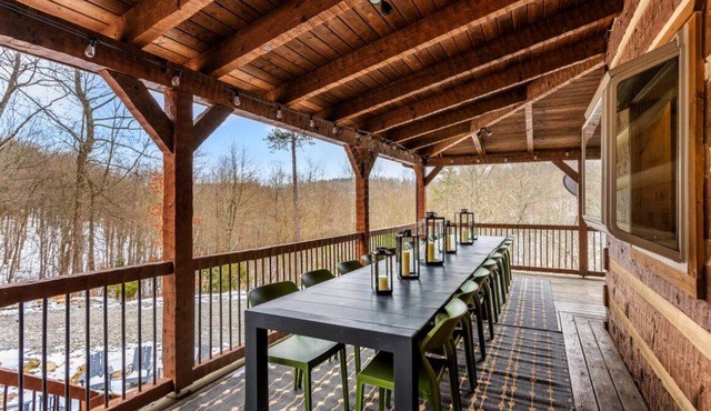 Amber Hills Lodge: Sauna,Golf Sim,Hot Tub,Theatre
