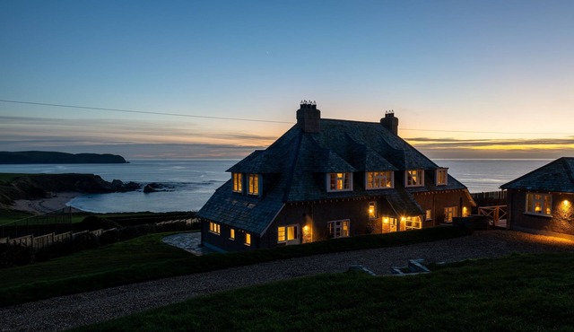 Amber Tide - a house that sleeps 8 guests in 4 bedrooms
