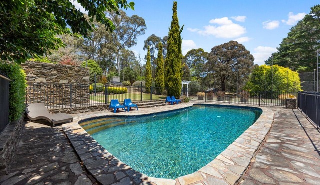 Amber Wisper - 4BR, Pool, Parking