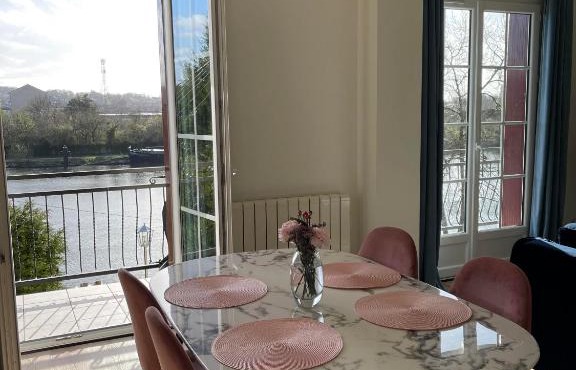 Ambiance Seine, appartement surplombant la Seine -51 M2, Anémone-