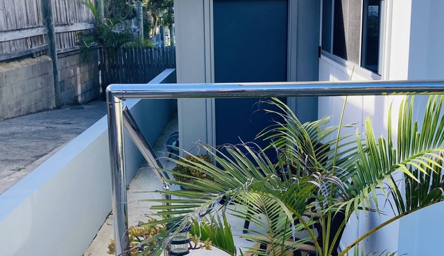 Amblesea: a five minute walk to beaches and town. Located on Yamba hill.