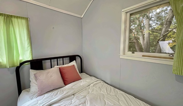 Ambleside - 2-Bedroom Cottage #5