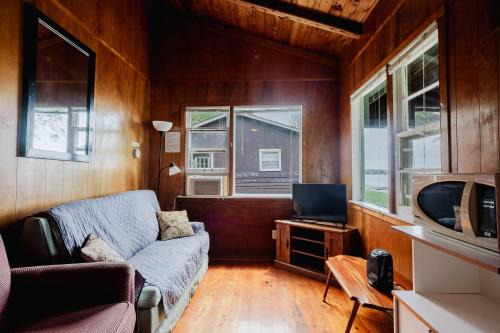 Ambleside - 2-Bedroom Cottage #10