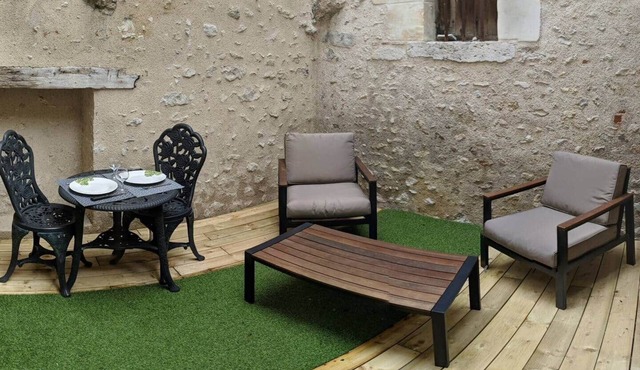 Amboise apartment with private courtyard in the heart of Blois 2