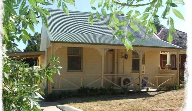 Ambrose Cottage Castlemaine