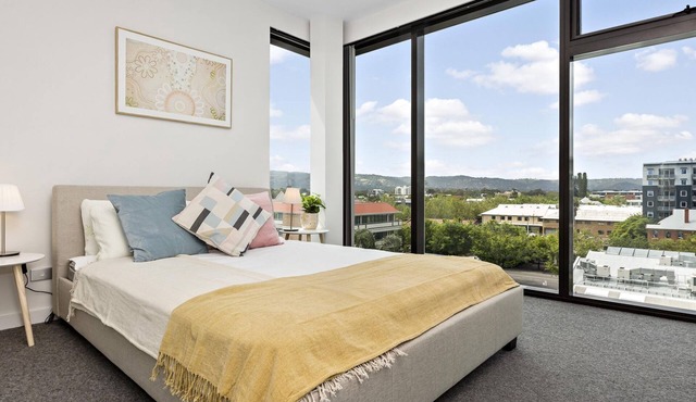 Ambrosia - East End Hillside Haven