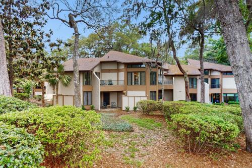 Ameila Island Plantation condo with private patio, resort amenities and pool