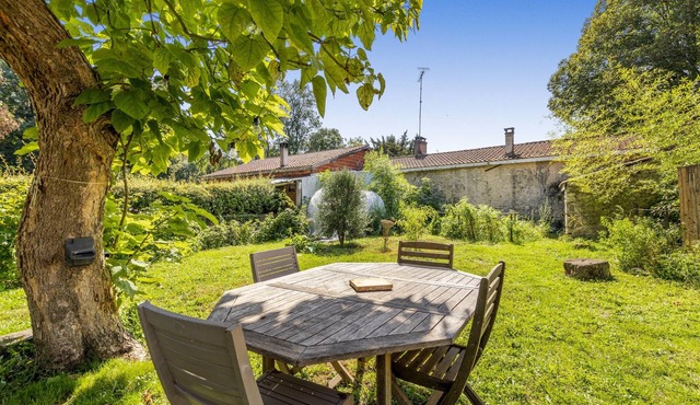 Amélie's House with Terrace, Garden and Wi-Fi