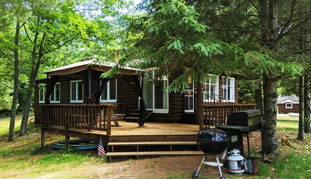 Amenities & Resort Access Included, Cabin 13