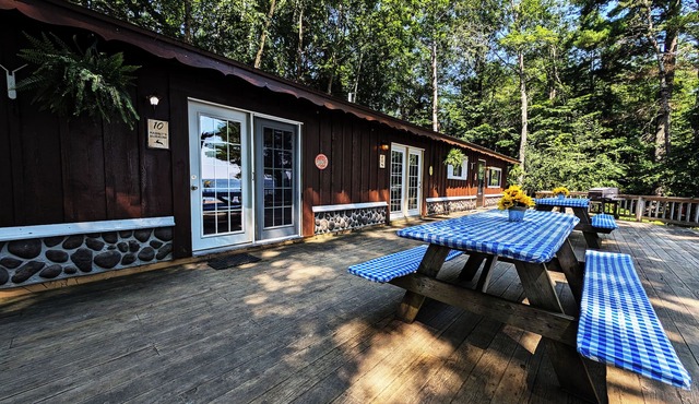Amenities & Resort Access Included, Cabin 10