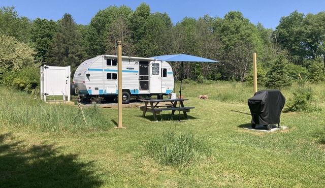 Amenity filled camper with direct Delaware River Access