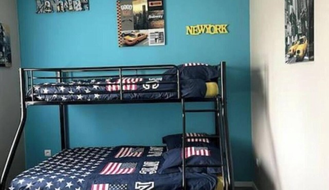 America apartment with pool and dining area