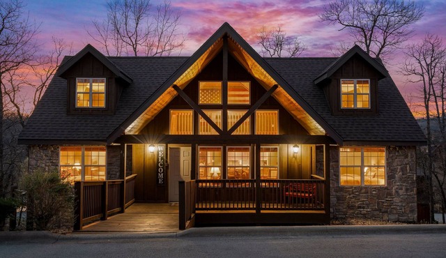 America's Cabin! 3 Pools! By Silver Dollar City!