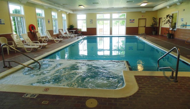 American Inn and Suites Houghton Lake