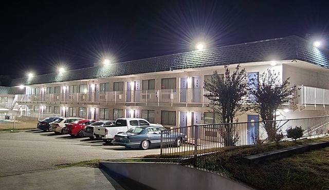 AMERICAN INN