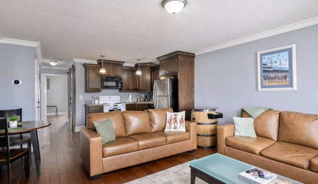 American Pharoah Twin Spires Suite