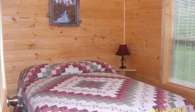 American Pines Cabin, 5 Miles from Mt. Rushmore!