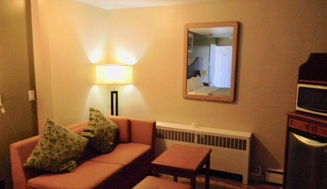 American Plaza Motel
