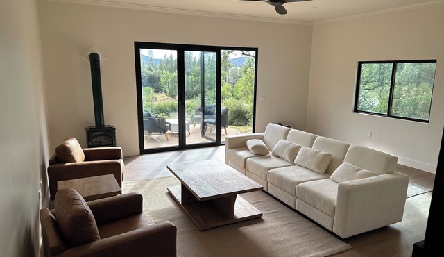 American River Front Home, remodeled 2 bd home with bonus room can sleep up to 6