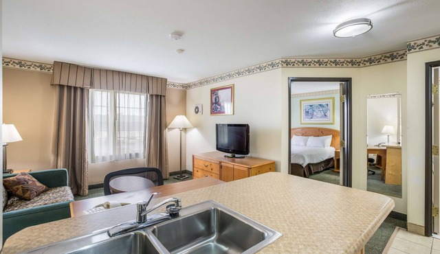 Americas Best Value Inn & Suites Three Rivers
