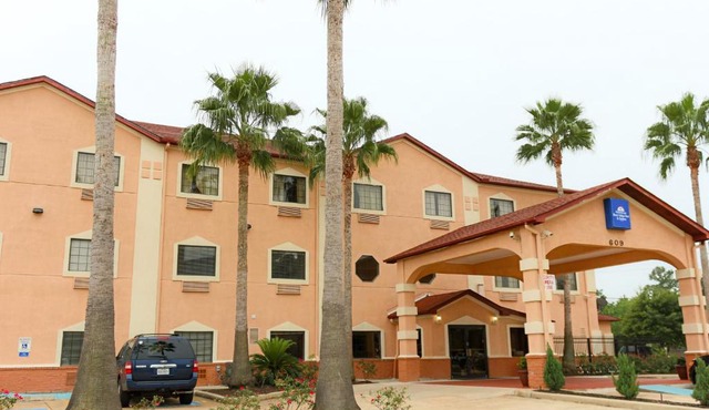 Americas Best Value Inn and Suites Houston FM 1960