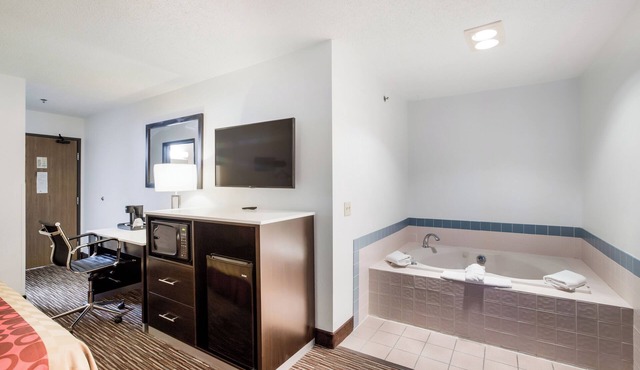 Americas Best Value Inn Charlotte, MI