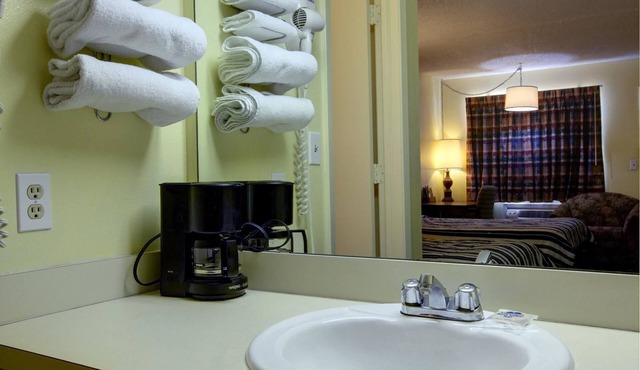 Americas Best Value Inn Comanche