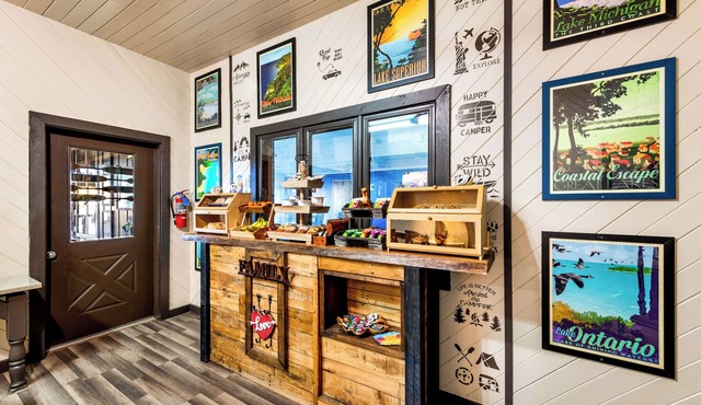 Americas Best Value Inn Marquette