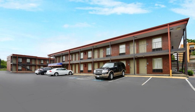 Americas Best Value Inn Near Downtown Nashville