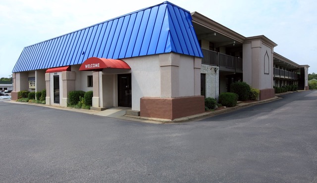 Americas Best Value Inn North Capital