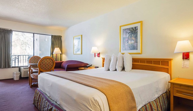 Americas Best Value Inn & Suites Melbourne