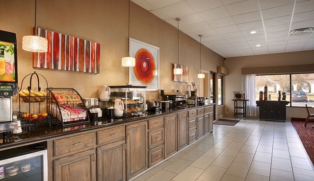 Americas Best Value Inn & Suites Bastrop