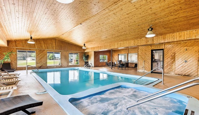 Americas Best Value Inn Tahquamenon Country