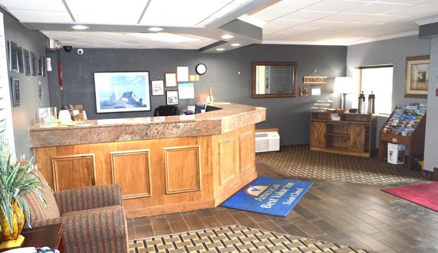 Americas Best Value Inn and Suites St. Cloud