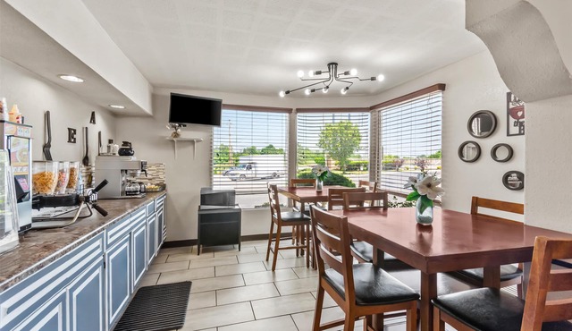 Americas Best Value Inn & Suites Williamstown