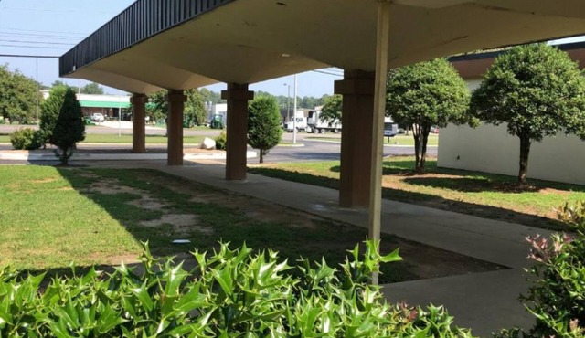Americas Best Value Inn Wilson - UNIT 4 (ONE BED) GROUND FLOOR