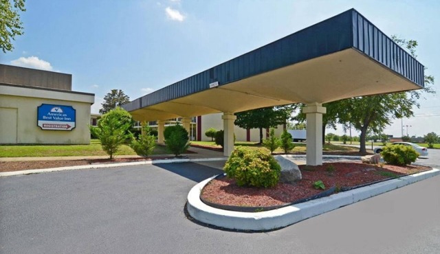 Americas Best Value Inn Wilson UNIT 10 2 BEDS GROUND FLOOR