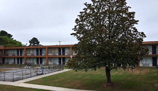 Americas Best Value Inn Wilson UNIT 24 2 BED FIRST FLOOR
