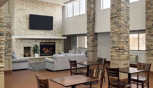 AmericInn by Wyndham Inver Grove Heights Minneapolis