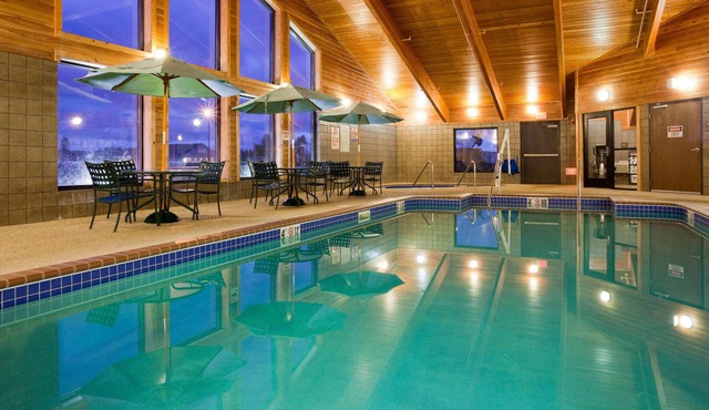 AmericInn by Wyndham Thief River Falls